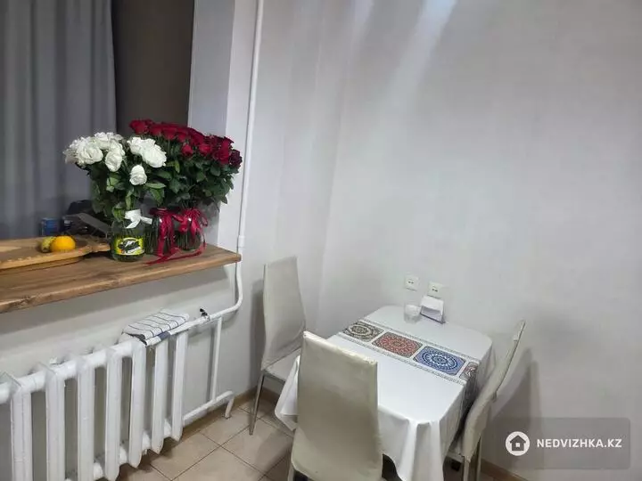 2-комнатная квартира, этаж 9 из 9, 53 м², фотография 4