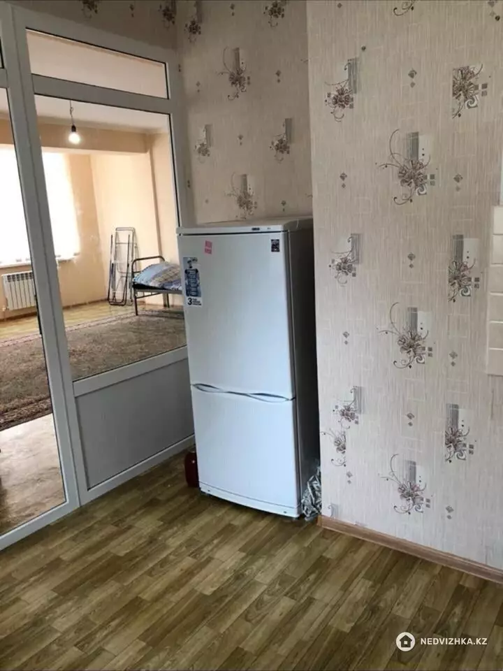 2-комнатная квартира, этаж 2 из 8, 80 м², фотография 2