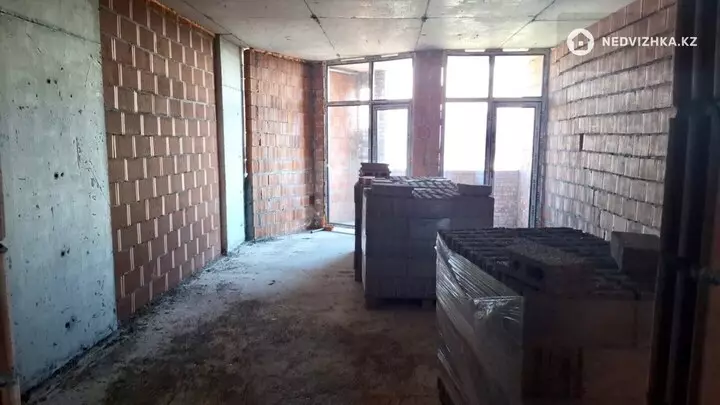 2-комнатная квартира, этаж 17 из 25, 38 м², фотография 5