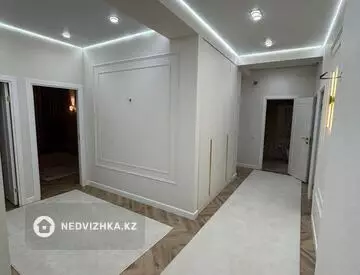4-комнатная квартира, этаж 4 из 5, 118 м²