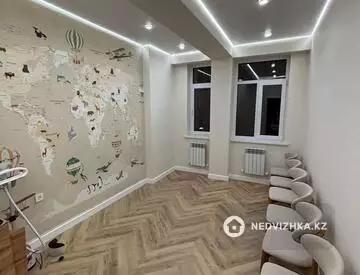4-комнатная квартира, этаж 4 из 5, 118 м²