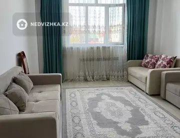 3-комнатная квартира, этаж 4 из 4, 82 м², На длительный срок