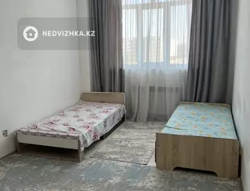 3-комнатная квартира, этаж 4 из 4, 82 м², На длительный срок