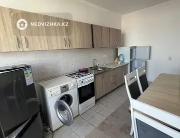 3-комнатная квартира, этаж 4 из 4, 82 м², На длительный срок, миниатюра 11