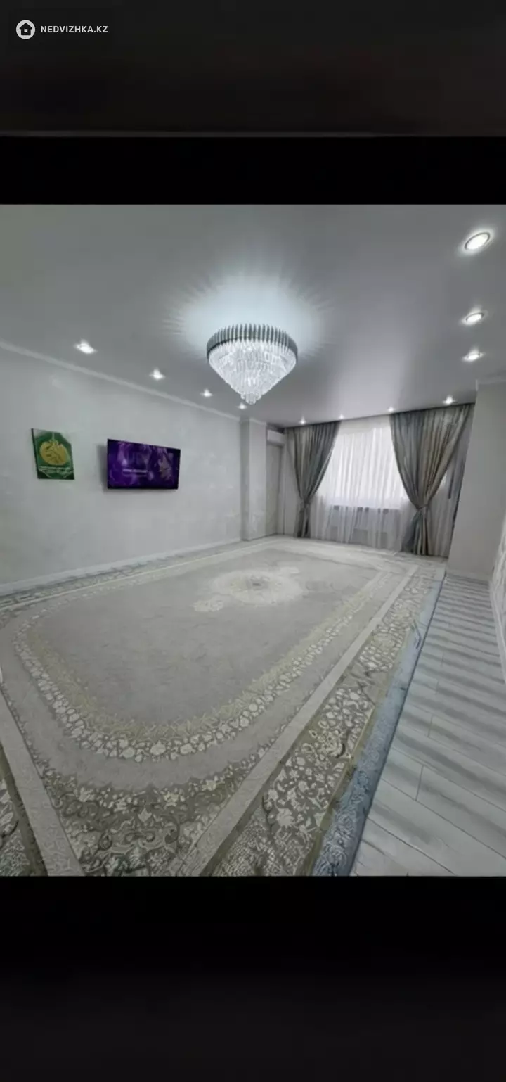 3-комнатная квартира, этаж 2 из 8, 91 м², фотография 2