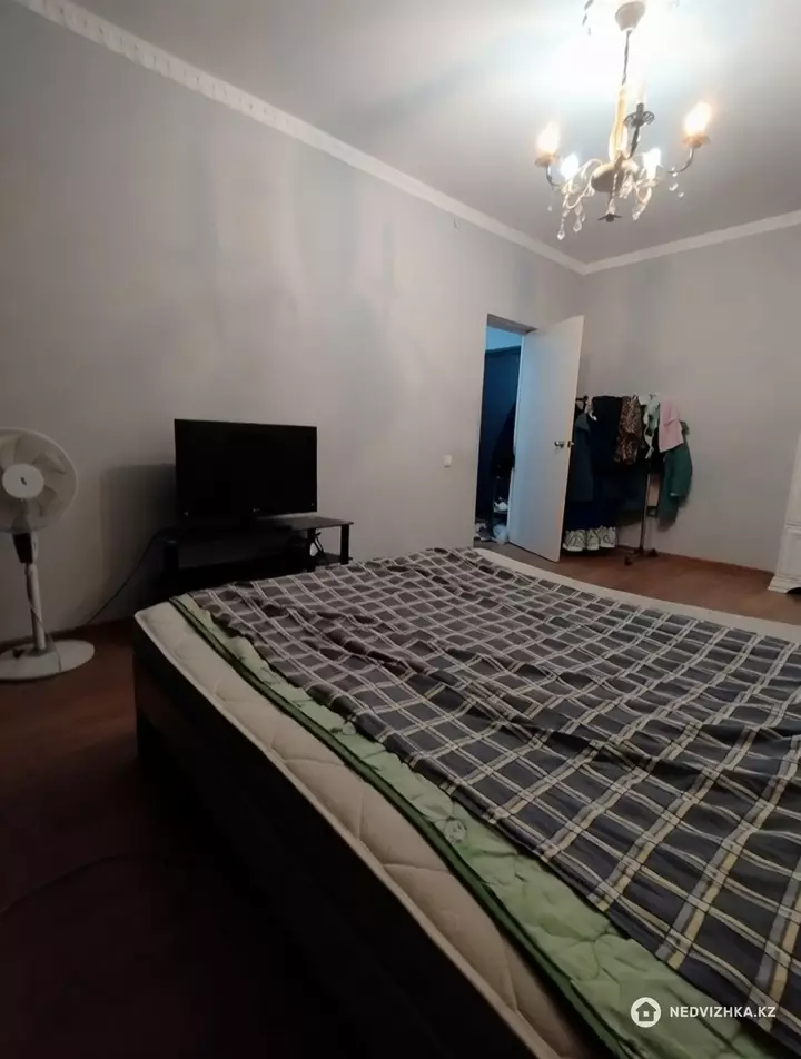 1-комнатная квартира, этаж 2 из 9, 39 м²