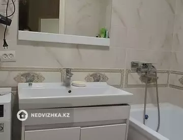 2-комнатная квартира, этаж 2 из 13, 53 м², На длительный срок