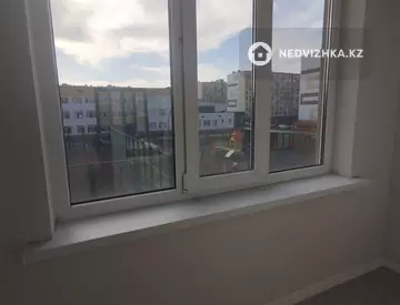 1-комнатная квартира, этаж 3 из 9, 36 м², На длительный срок, миниатюра 4
