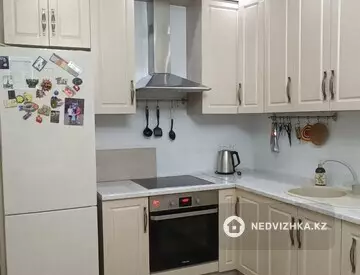2-комнатная квартира, этаж 2 из 13, 53 м², Посуточно, миниатюра 6