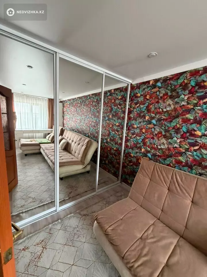 2-комнатная квартира, этаж 4 из 5, 46 м², фотография 5