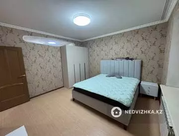 2-комнатная квартира, этаж 7 из 18, 64 м², миниатюра 6