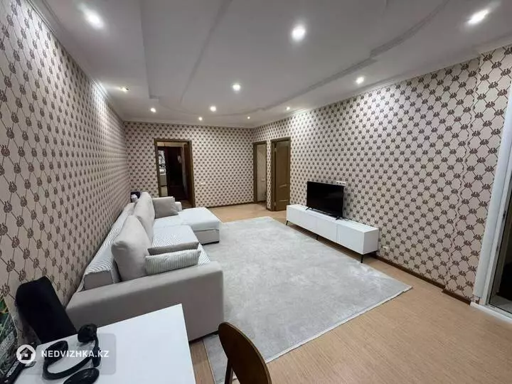 2-комнатная квартира, этаж 7 из 18, 64 м²