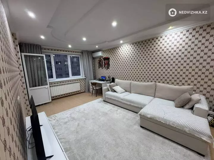 2-комнатная квартира, этаж 7 из 18, 64 м², фотография 3