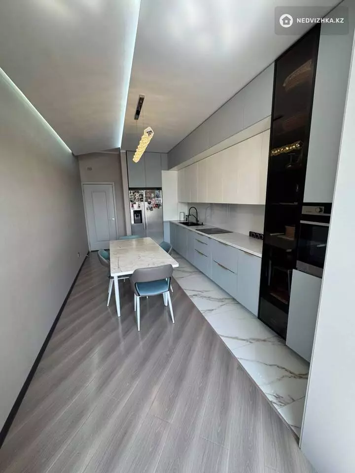 3-комнатная квартира, этаж 15 из 18, 105 м², фотография 3