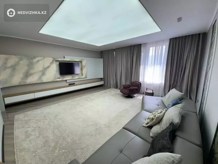 3-комнатная квартира, этаж 15 из 18, 105 м², фотография 2