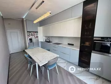 3-комнатная квартира, этаж 15 из 18, 105 м², миниатюра 6