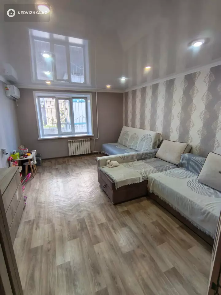 4-комнатная квартира, этаж 1 из 6, 80 м²