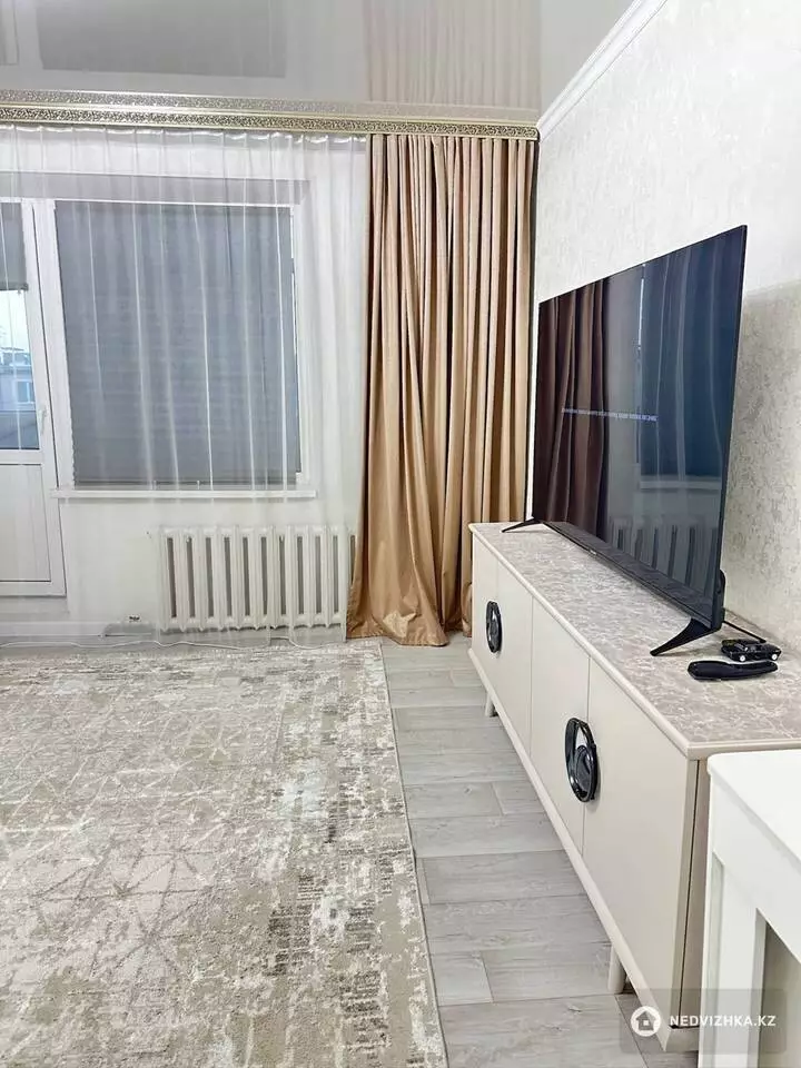 3-комнатная квартира, этаж 2 из 3, 64 м², фотография 2