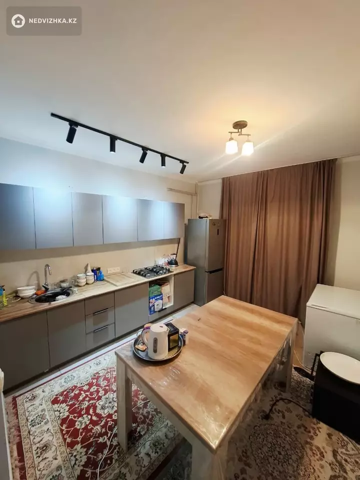 3-комнатная квартира, этаж 1 из 9, 88 м², фотография 4