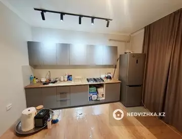 3-комнатная квартира, этаж 1 из 9, 88 м², миниатюра 6