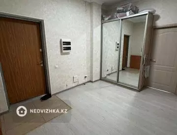 2-комнатная квартира, этаж 12 из 20, 72 м², миниатюра 12
