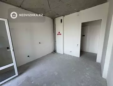 1-комнатная квартира, этаж 4 из 6, 43 м², миниатюра 3