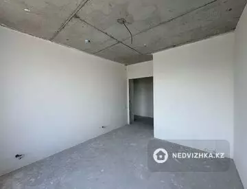1-комнатная квартира, этаж 4 из 6, 43 м², миниатюра 2