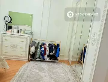 3-комнатная квартира, этаж 11 из 12, 70 м², миниатюра 10