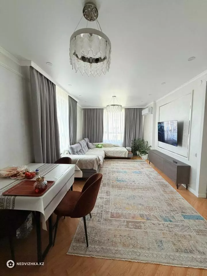 3-комнатная квартира, этаж 11 из 12, 70 м², фотография 2