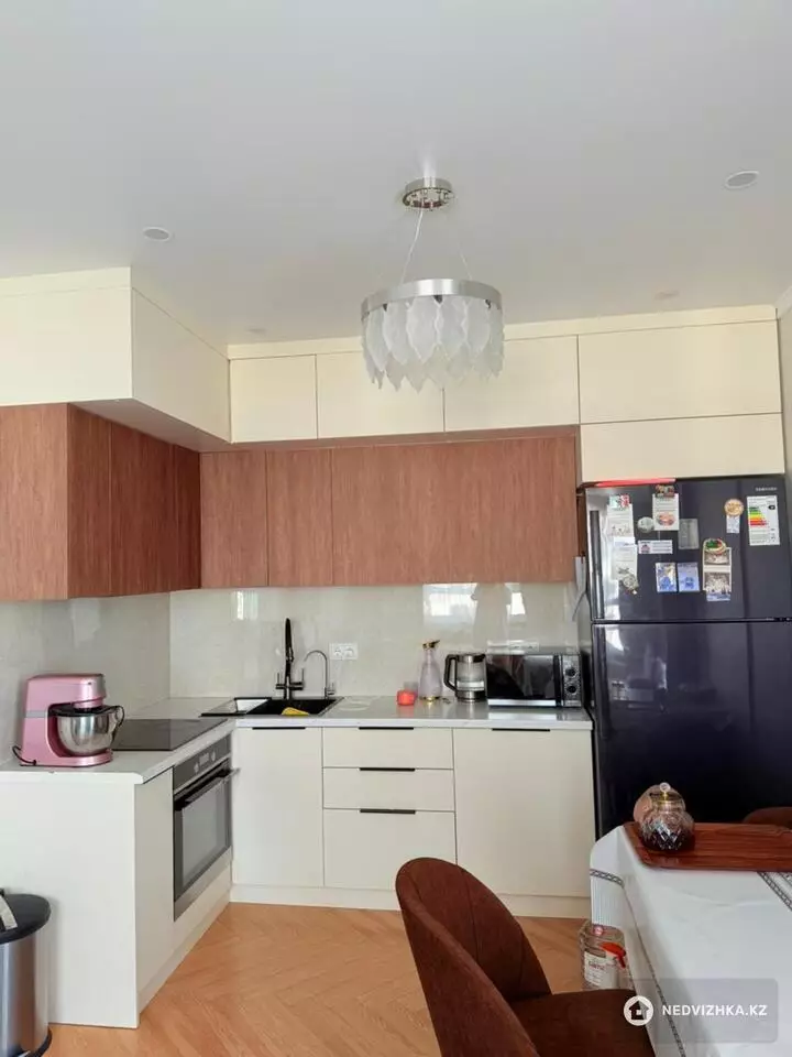 3-комнатная квартира, этаж 11 из 12, 70 м², фотография 3