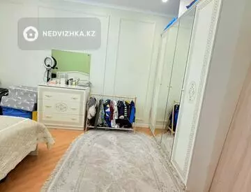 3-комнатная квартира, этаж 11 из 12, 70 м², миниатюра 11