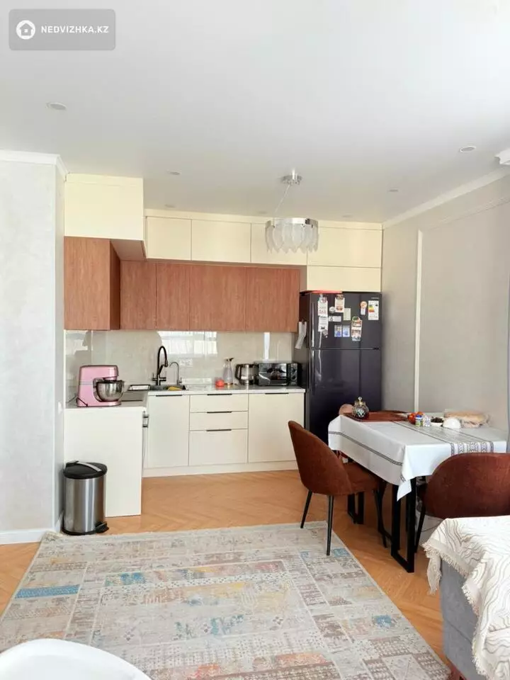 3-комнатная квартира, этаж 11 из 12, 70 м², фотография 4