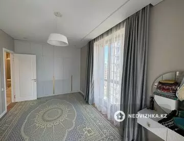 3-комнатная квартира, этаж 9 из 16, 100 м², миниатюра 6