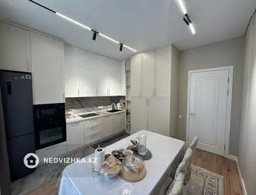 3-комнатная квартира, этаж 9 из 16, 100 м², миниатюра 9