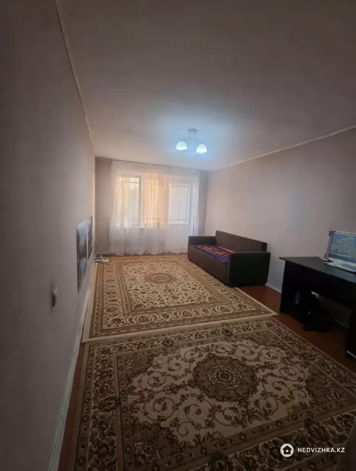2-комнатная квартира, этаж 4 из 5, 50 м², фотография 2