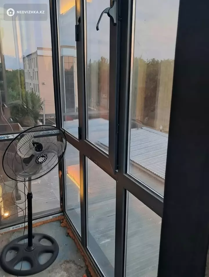 2-комнатная квартира, этаж 4 из 5, 50 м², фотография 3