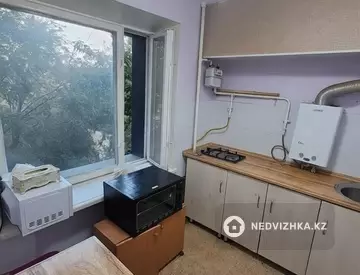 2-комнатная квартира, этаж 4 из 5, 50 м²