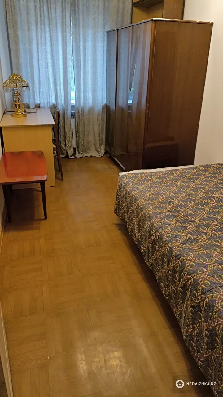 3-комнатная квартира, этаж 2 из 4, 65 м², На длительный срок