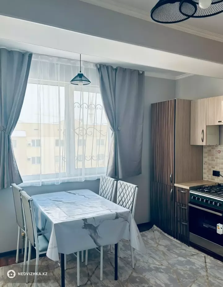 2-комнатная квартира, этаж 4 из 4, 68 м², фотография 2