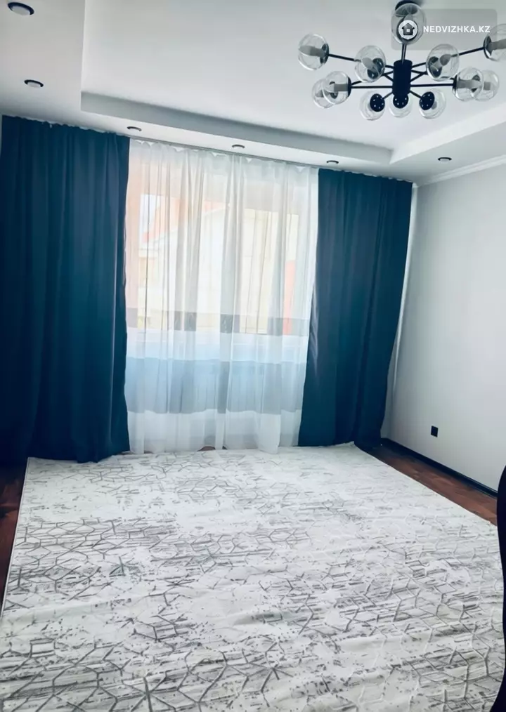 2-комнатная квартира, этаж 4 из 4, 68 м², фотография 3