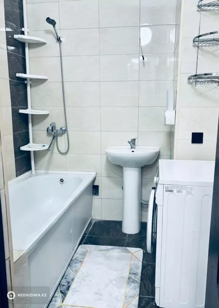 2-комнатная квартира, этаж 4 из 4, 68 м², фотография 5