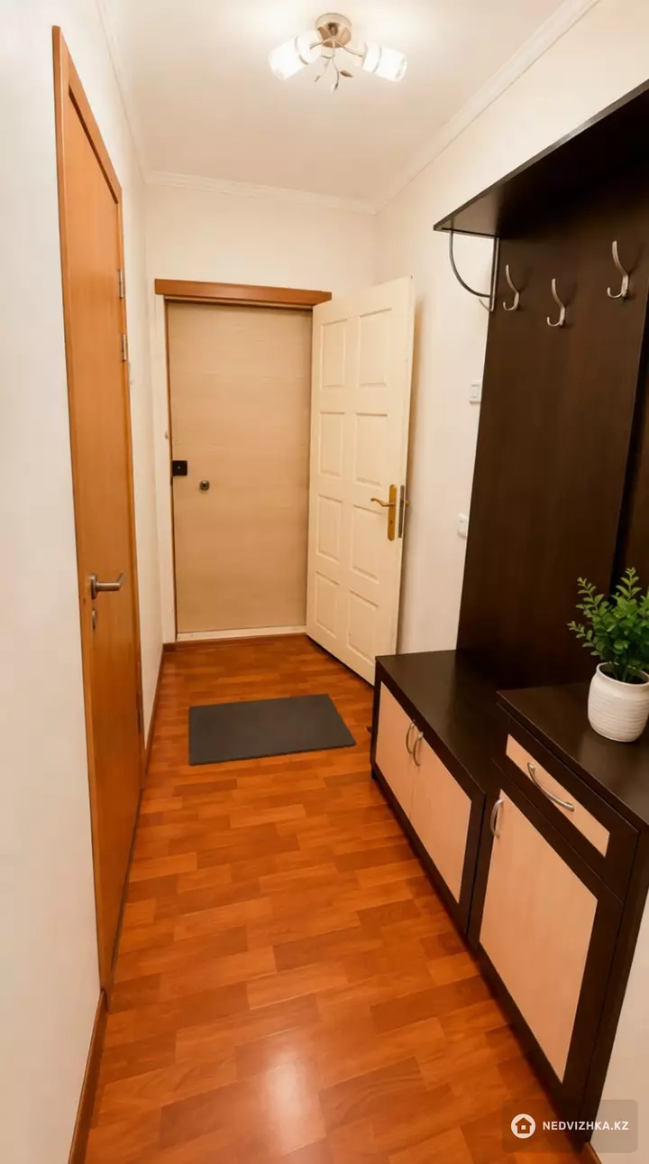 2-комнатная квартира, этаж 4 из 5, 45 м², фотография 5