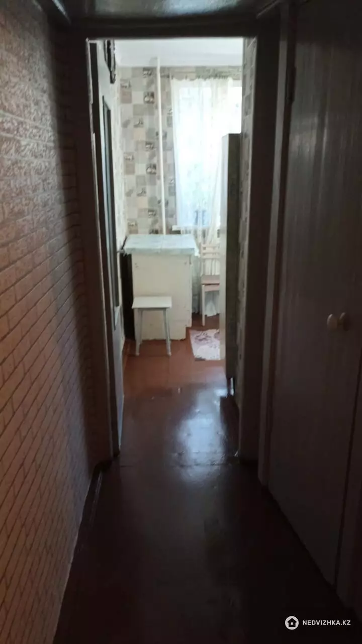 2-комнатная квартира, этаж 4 из 5, 48 м², фотография 3