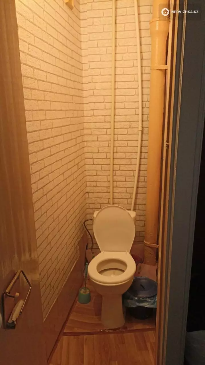 2-комнатная квартира, этаж 4 из 5, 48 м², фотография 4