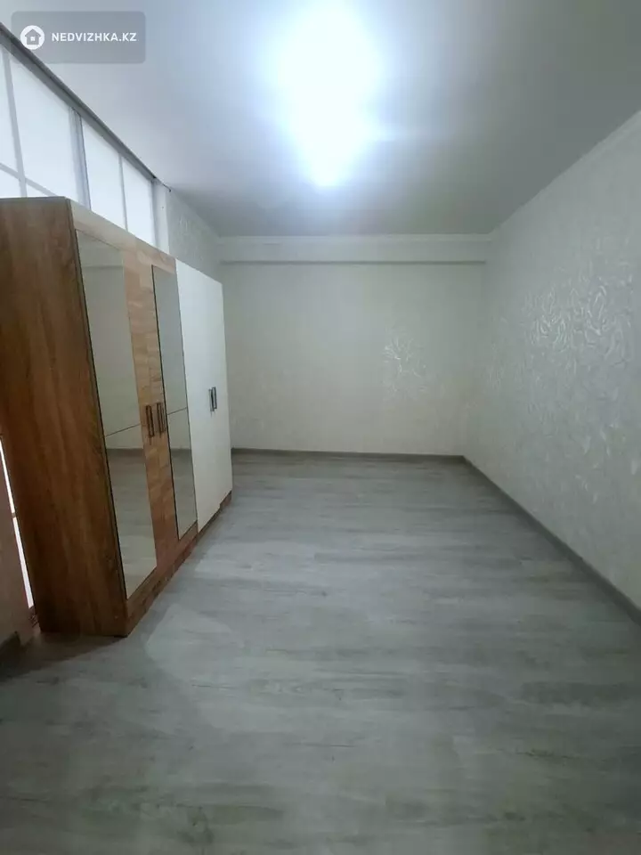 2-комнатная квартира, этаж 2 из 10, 51 м², фотография 4