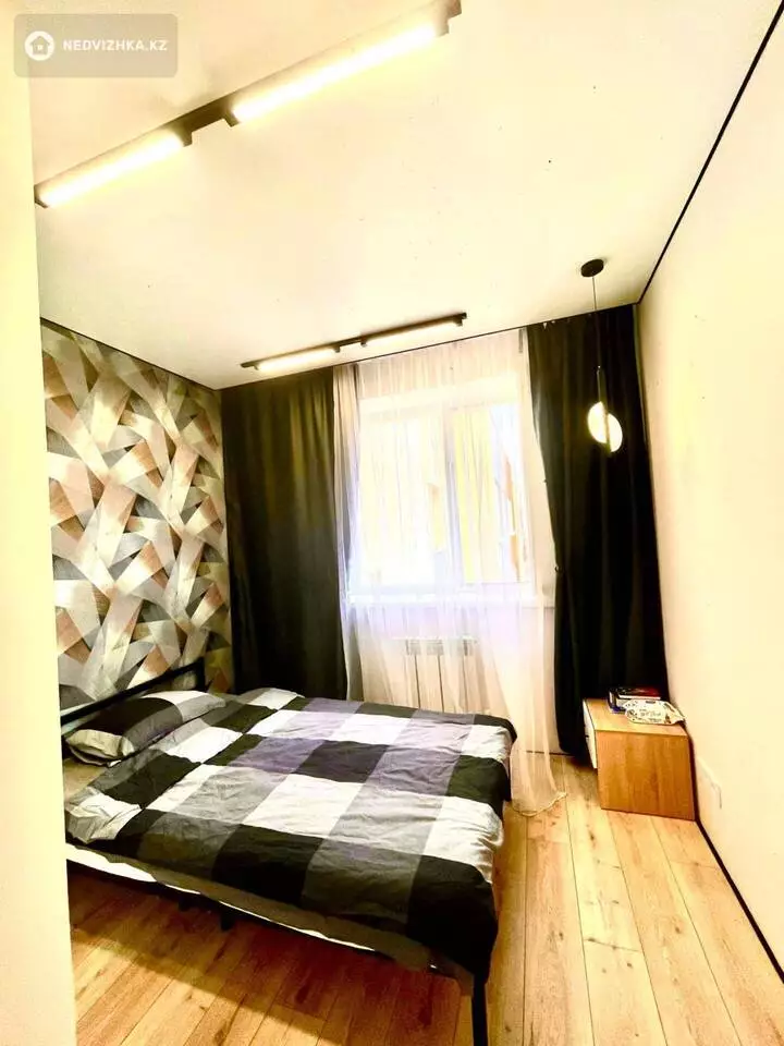 3-комнатная квартира, этаж 9 из 10, 60 м², фотография 2