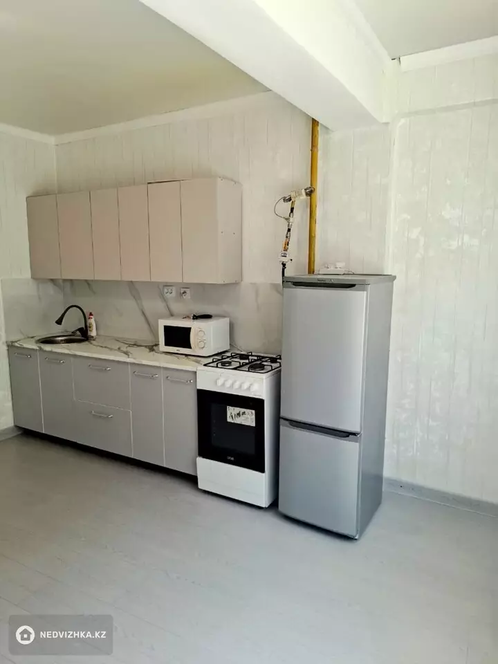 2-комнатная квартира, этаж 3 из 17, 56 м², фотография 5