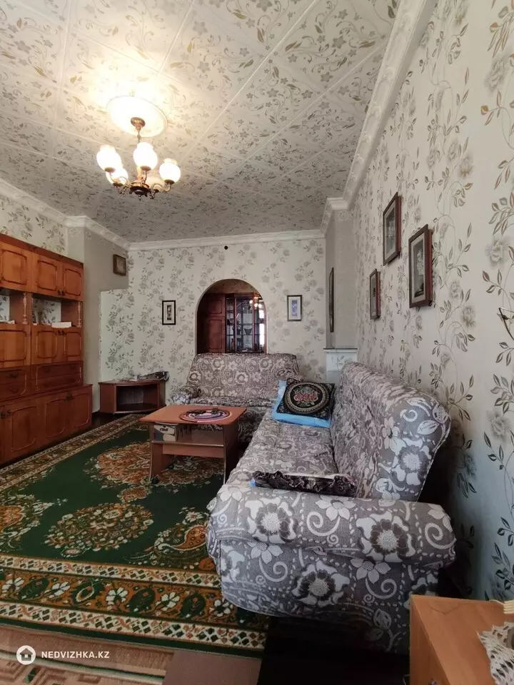 3-комнатная квартира, этаж 3 из 4, 80 м²