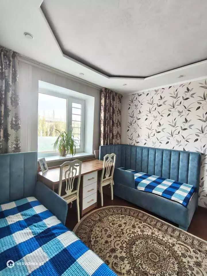 4-комнатная квартира, этаж 3 из 5, 82 м², фотография 4