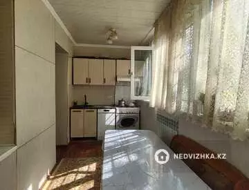 4-комнатная квартира, этаж 3 из 5, 82 м², миниатюра 7